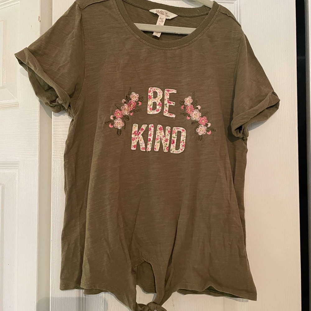 Matilda Jane Be Kind tee with Floral Details size 14 EUC